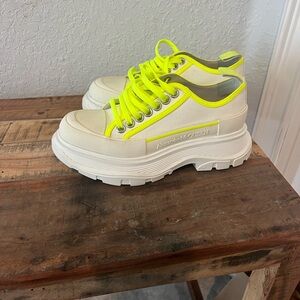 Alexander McQueen White and Neon Yellow Platform Sneakers